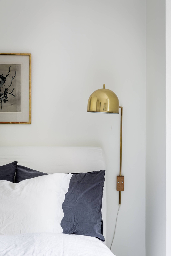 Căn hộ 45m&sup2; s&aacute;ng bừng với sắc trắng bao tr&ugrave;m, đồ nội thất nổi bật - Ảnh 10.