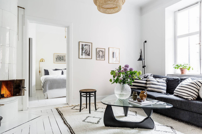 Căn hộ 45m&sup2; s&aacute;ng bừng với sắc trắng bao tr&ugrave;m, đồ nội thất nổi bật - Ảnh 6.