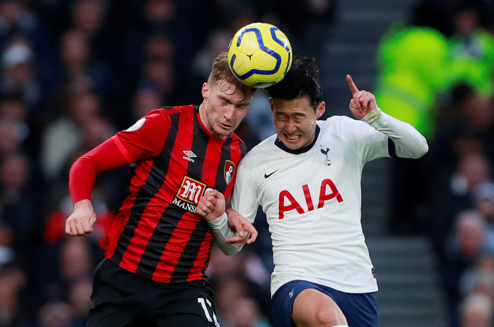 Nghẹt thở đua tỉ số, Tottenham hồi sinh khó tin với Mourinho