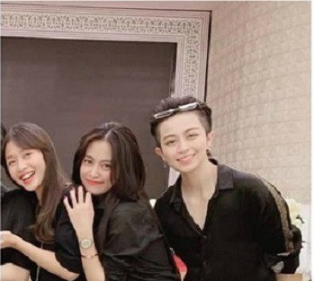 Hoàng Thùy Linh - Gil Lê "chỉ là bạn bè"?