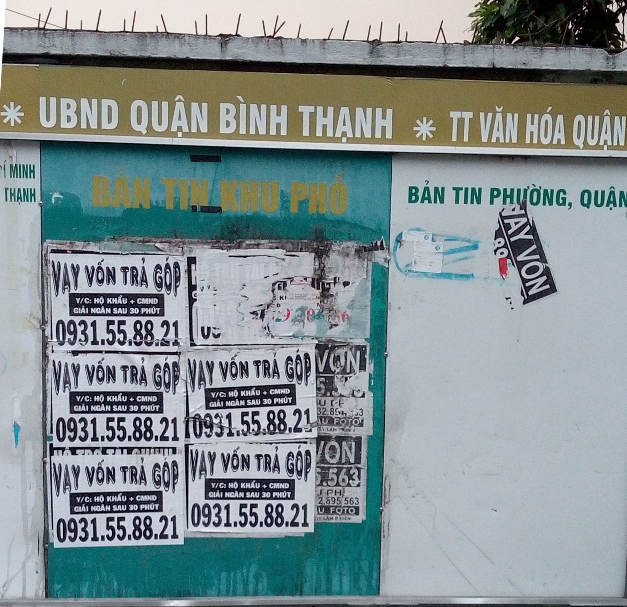 Bảng tin khu phố thành nơi quảng cáo cho vay