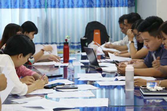 Thi học kỳ trên máy tính: Còn nhầm lẫn, sai sót