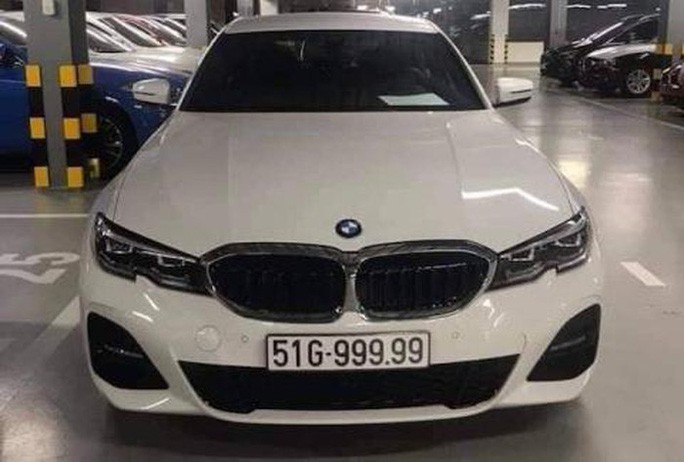 Lòng vòng giải thích chủ xe sang bốc trúng số đẹp chi cho mệt!