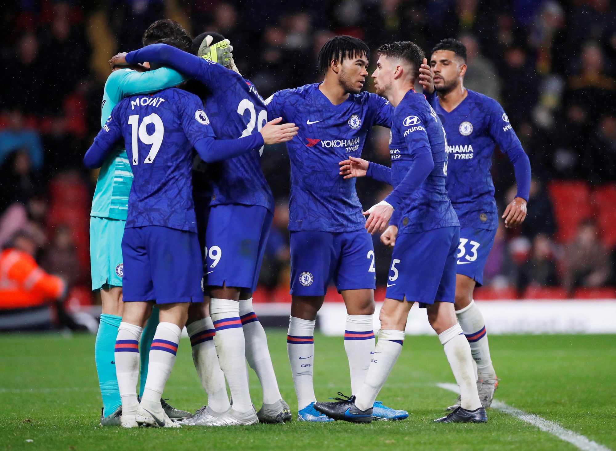 M&atilde;n &aacute;n phạt FIFA, Chelsea vung tiền chi&ecirc;u mộ vua kiến tạo - Ảnh 1.