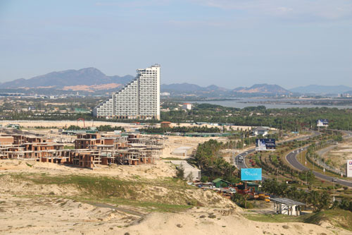 Loạn xây dựng ở bán đảo Cam Ranh