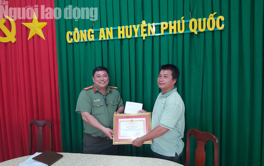 Người hùng liều mình bắt tội phạm ở Phú Quốc được tặng bằng khen