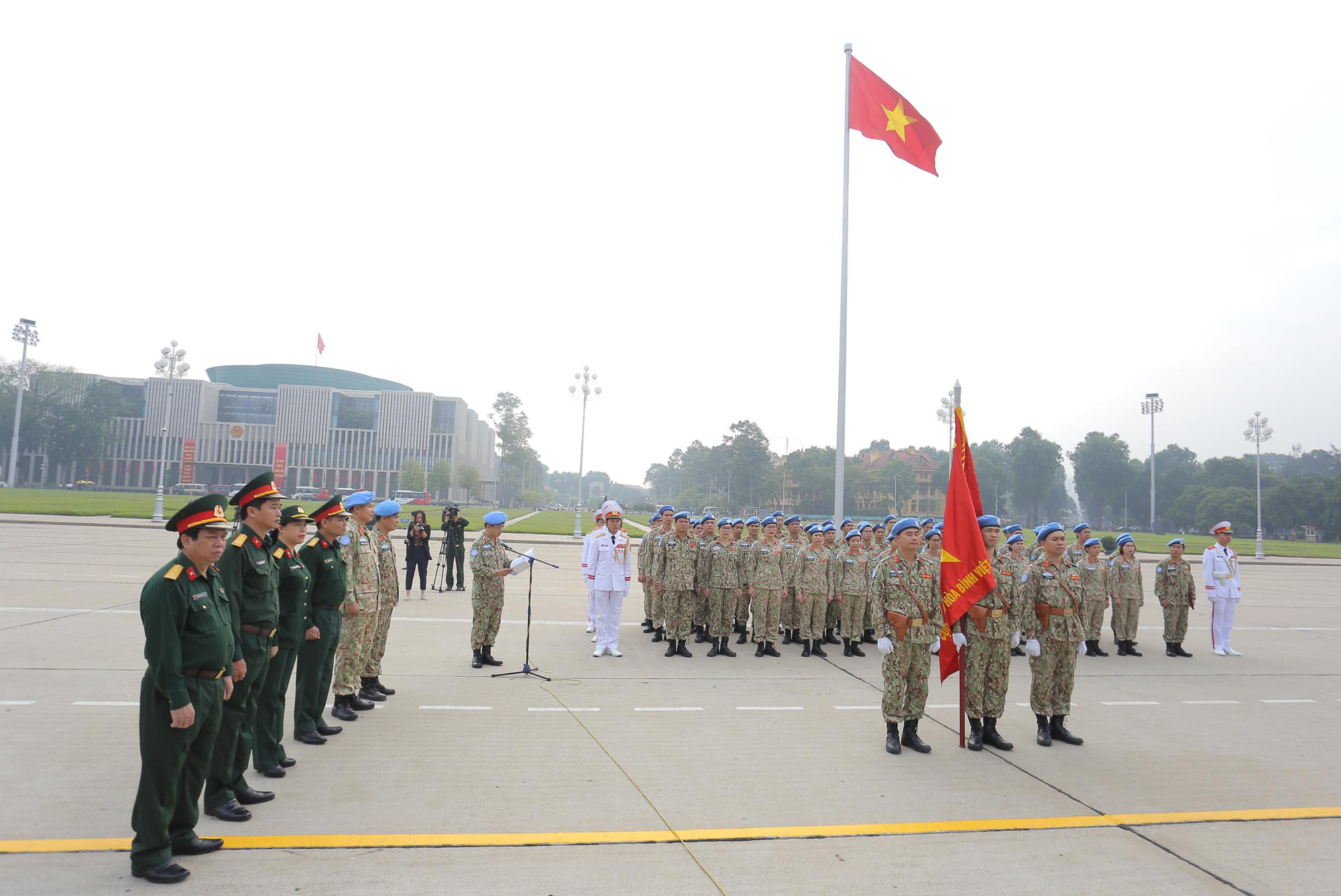 Báo công dâng Bác của Bệnh viện dã chiến trước khi lên đường gìn giữ hòa bình LHQ - Ảnh 10.