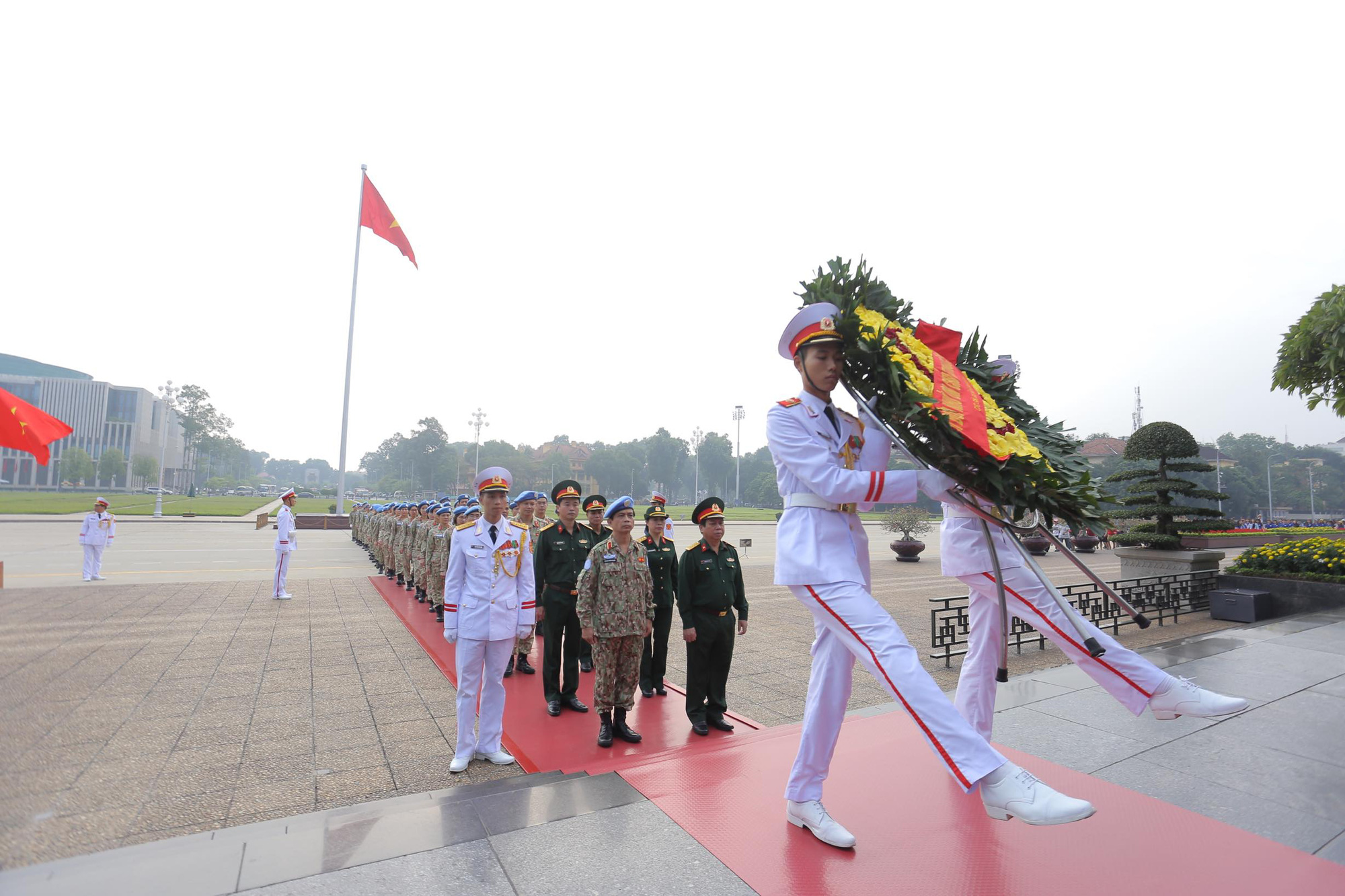 Báo công dâng Bác của Bệnh viện dã chiến trước khi lên đường gìn giữ hòa bình LHQ - Ảnh 18.