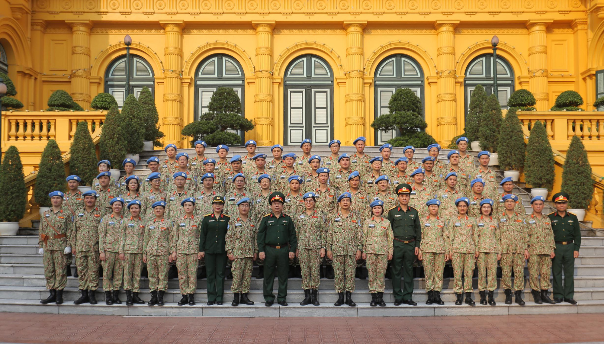 Báo công dâng Bác của Bệnh viện dã chiến trước khi lên đường gìn giữ hòa bình LHQ - Ảnh 22.