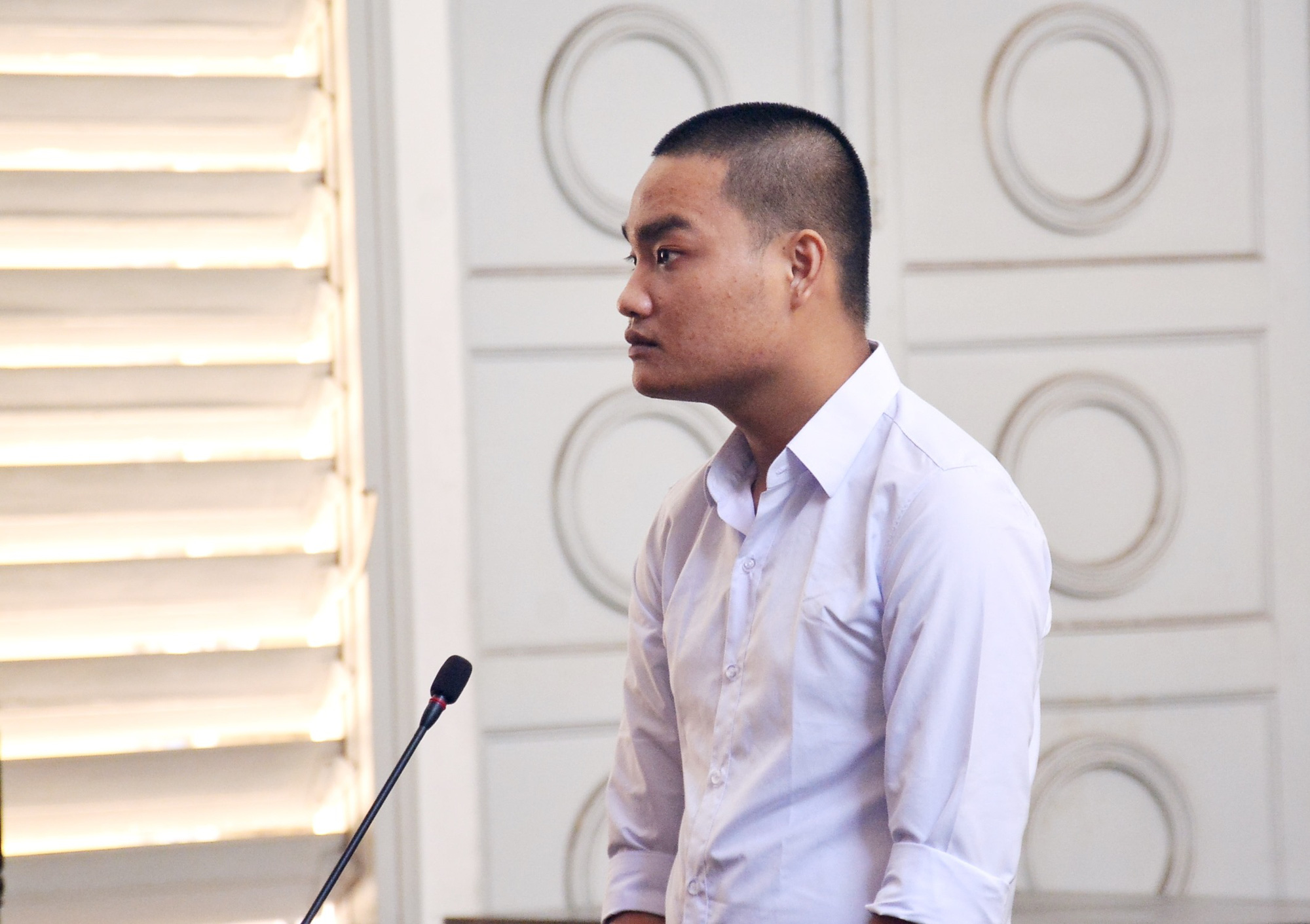 B&oacute;p cổ bạn g&aacute;i tử vong rồi nhẫn t&acirc;m cưỡng hiếp - Ảnh 1.