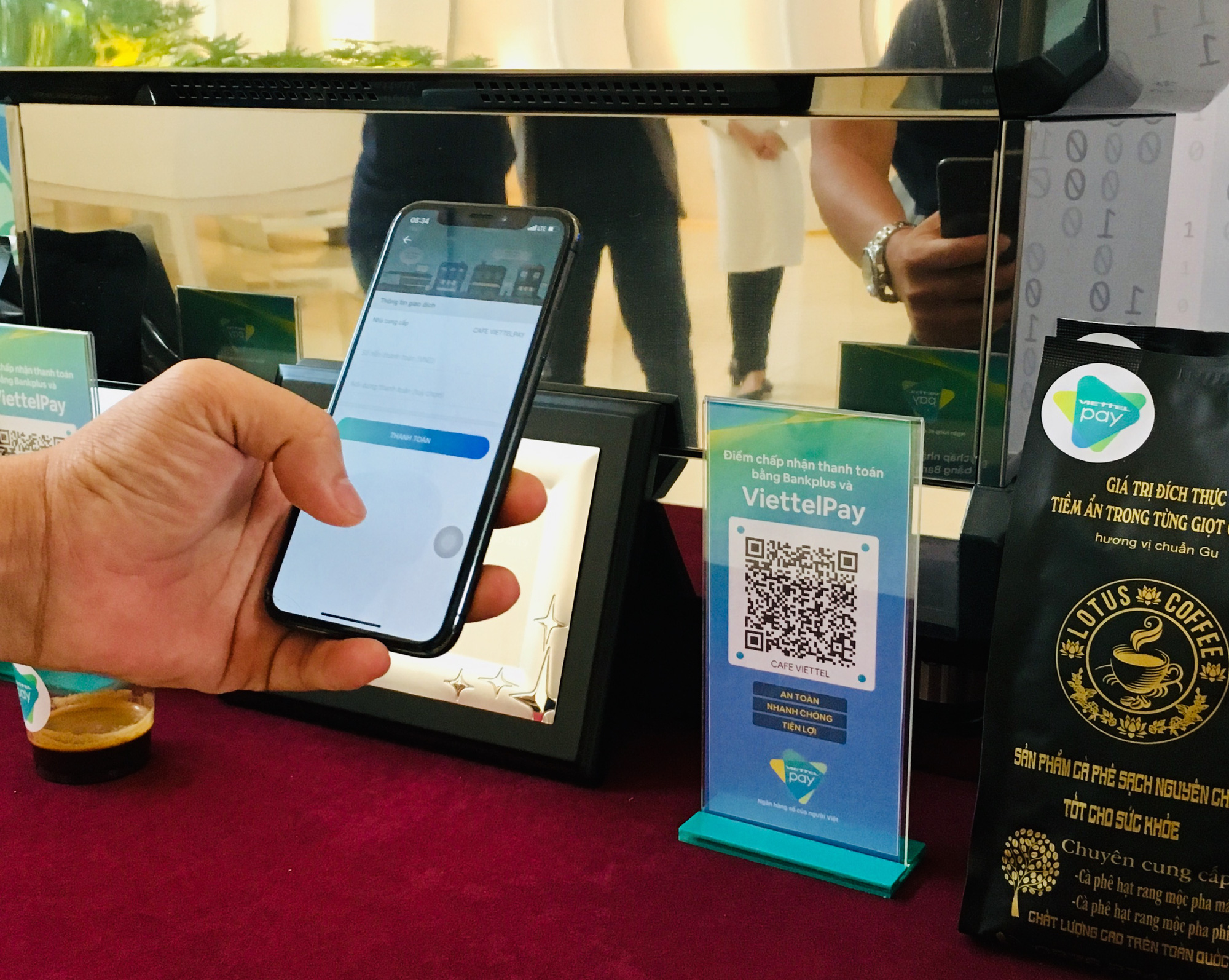 Nhiều ng&acirc;n h&agrave;ng muốn hợp t&aacute;c với AliPay, Wechatpay - Ảnh 1.