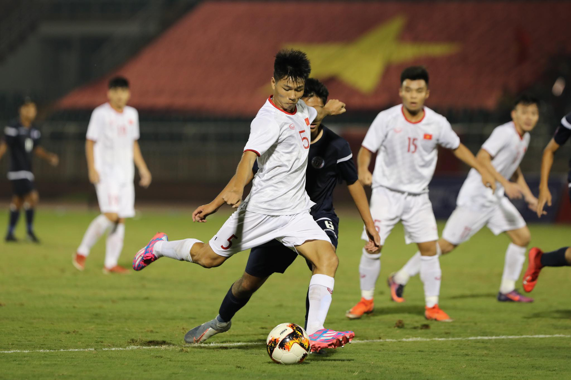 Thắng dễ Đảo Guam, U19 Việt Nam tranh "chung kết" với Nhật Bản