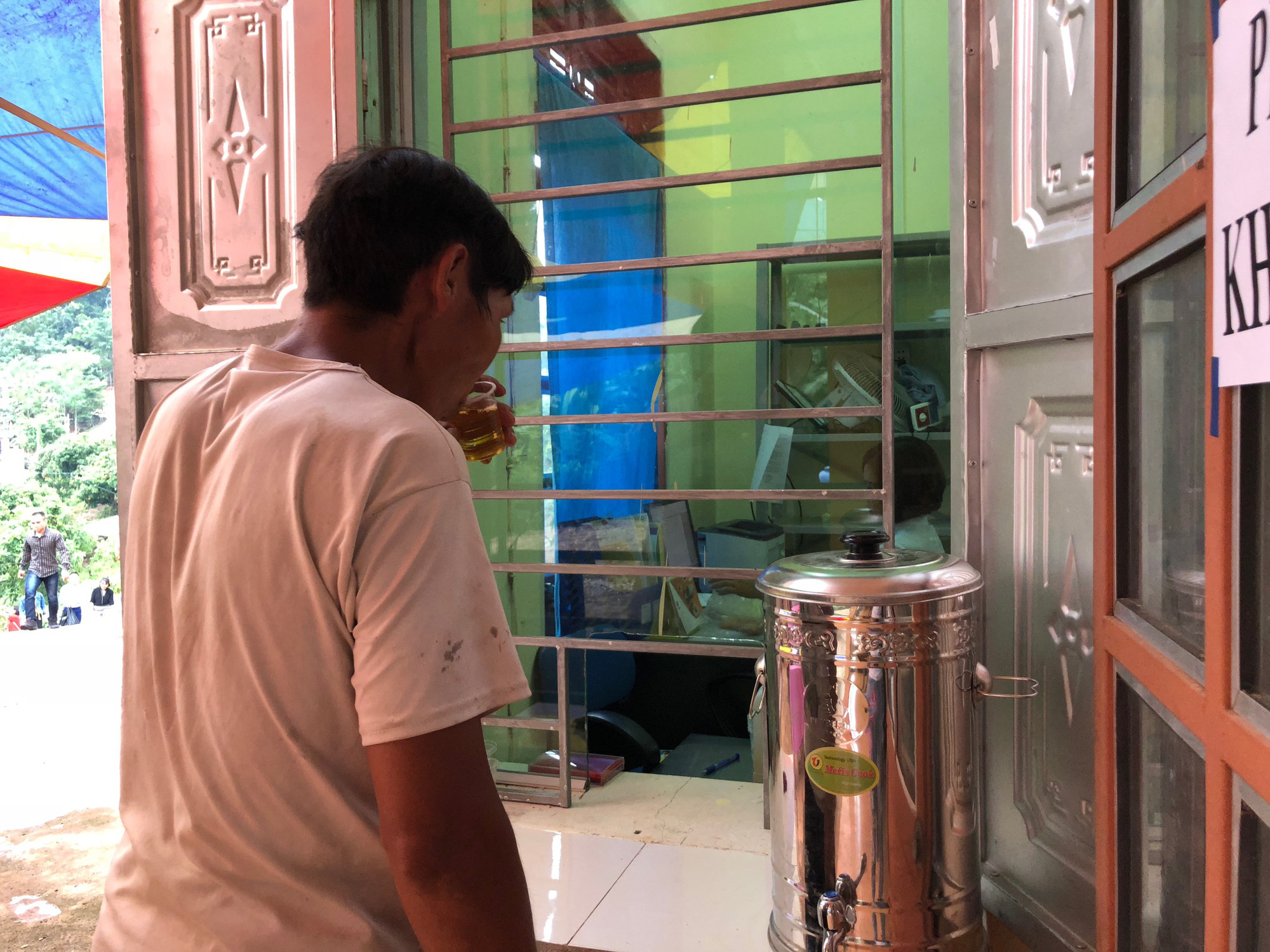 Người điều trị cai nghiện thay thế bằng Methadone sẽ được mang thuốc về nhà