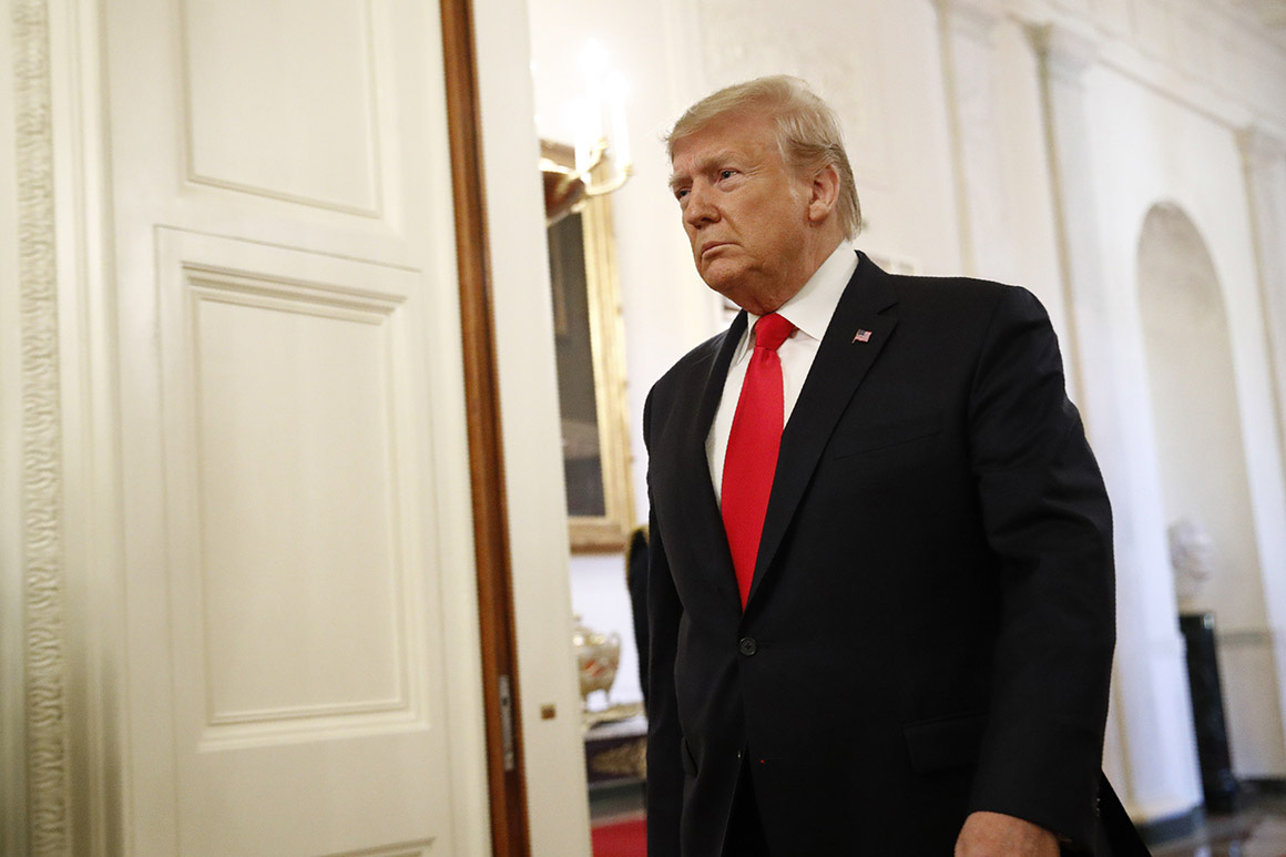 "Pháp luật tối thượng", ông Trump phải đền bù 2 triệu USD