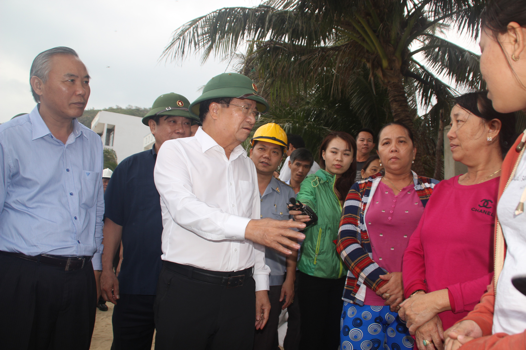 Bình Định là trung tâm bão số 6 nên không được chủ quan