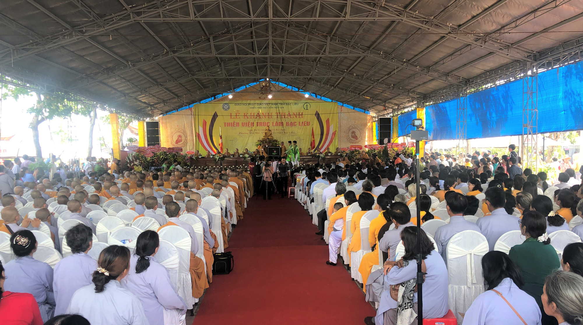 H&agrave;ng ng&agrave;n người đội nắng dự kh&aacute;nh th&agrave;nh Thiền viện Tr&uacute;c L&acirc;m Bạc Li&ecirc;u - Ảnh 3.
