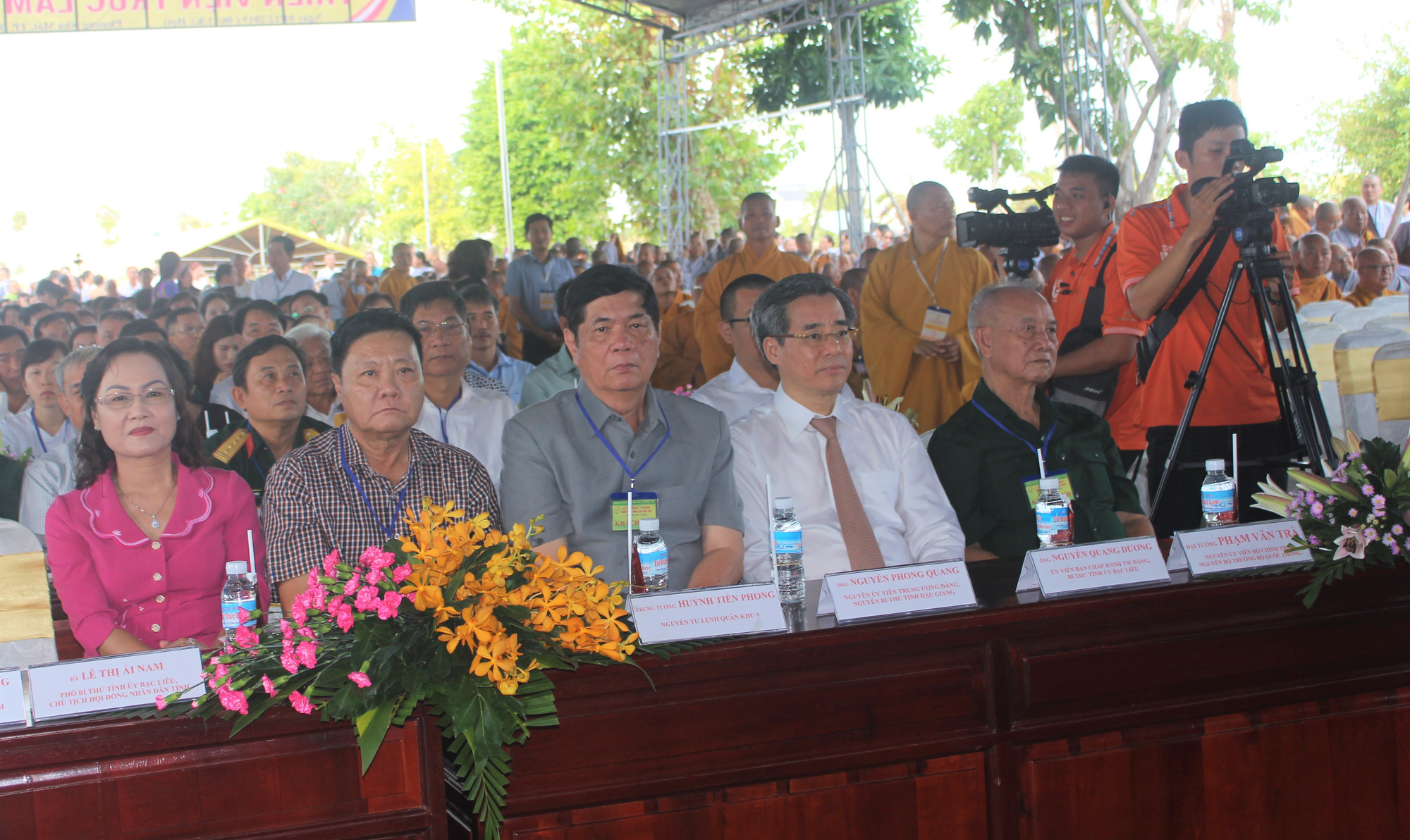H&agrave;ng ng&agrave;n người đội nắng dự kh&aacute;nh th&agrave;nh Thiền viện Tr&uacute;c L&acirc;m Bạc Li&ecirc;u - Ảnh 4.