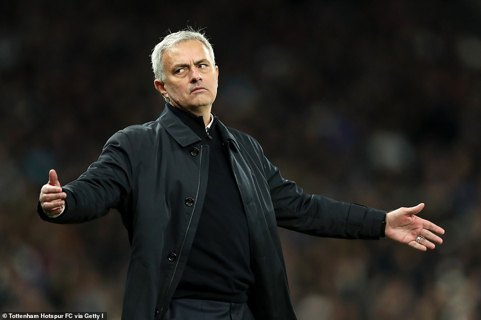 Sự thật trần trụi việc cắt giảm lương tại Tottenham - Ảnh 4.