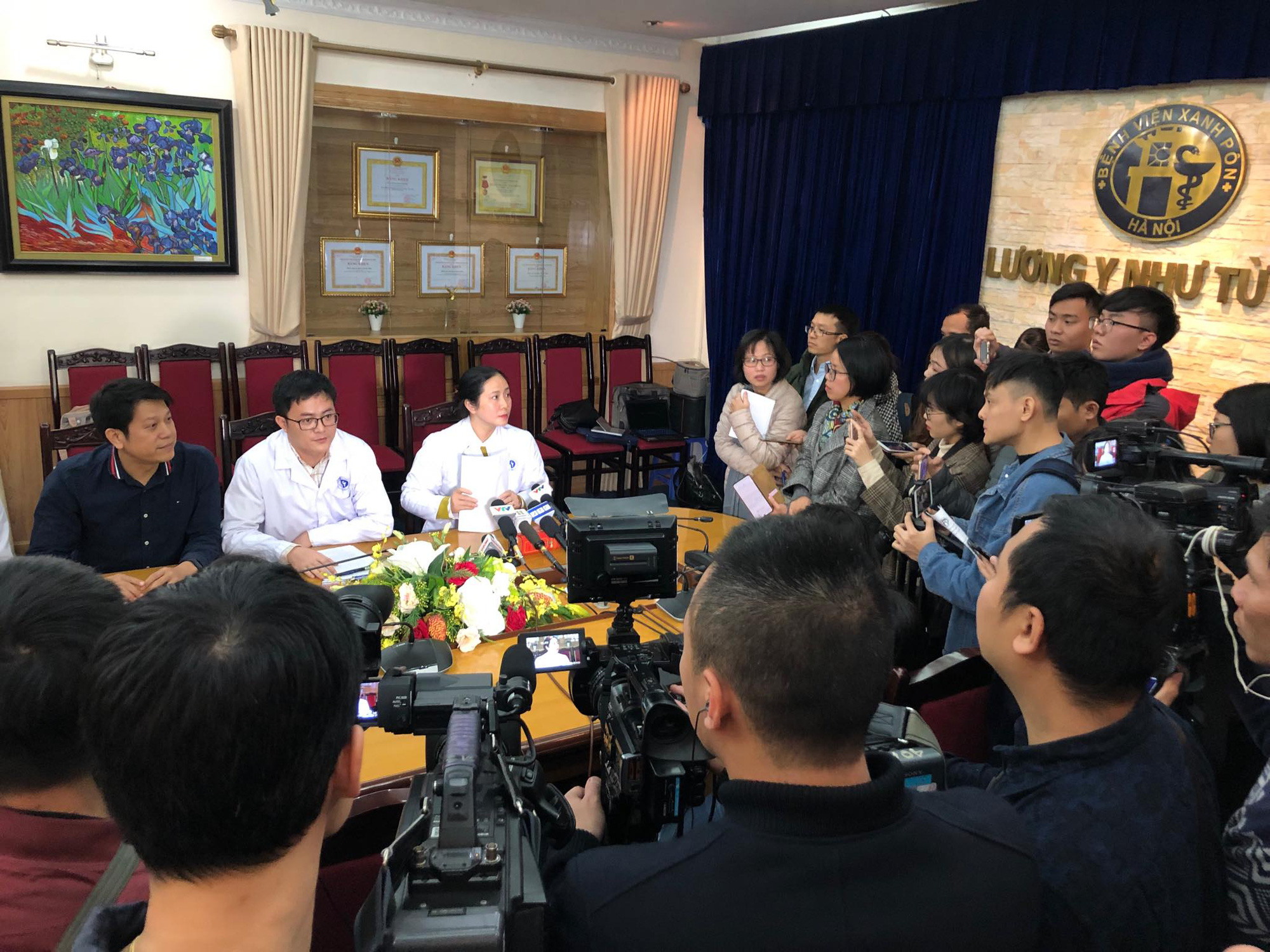 Bệnh viện Xanh P&ocirc;n họp b&aacute;o về vụ que thử HIV, vi&ecirc;m gan B bị cắt đ&ocirc;i - Ảnh 3.