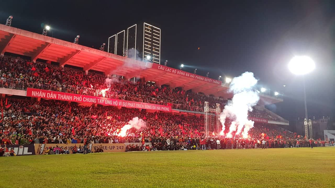 Biển người ra đường ăn mừng U22 Việt Nam vô địch SEA Games 30 - Ảnh 31.