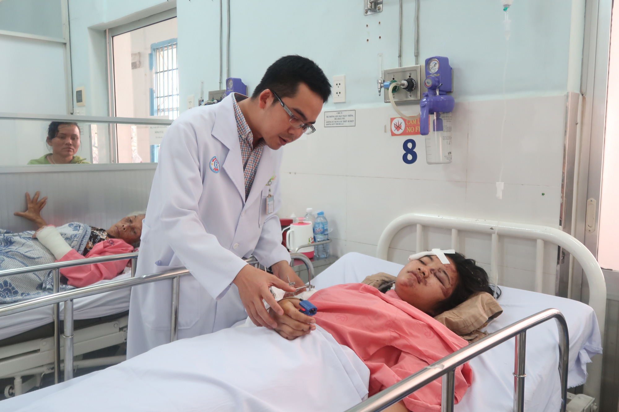CLIP: Lời kể 2 nữ nạn nhân vụ tai nạn khiến 13 người thương vong ở Long An