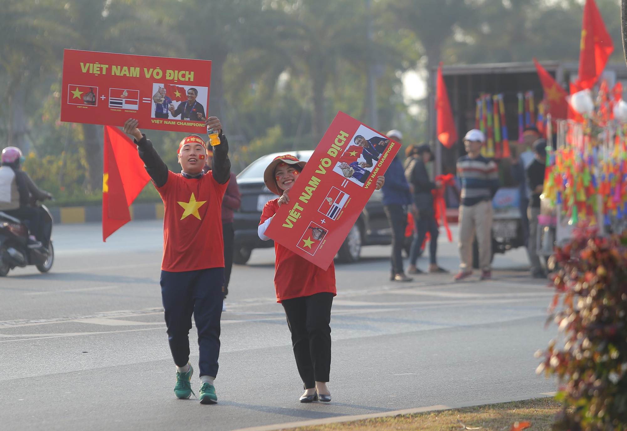 Thủ tướng nồng nhiệt ch&agrave;o đ&oacute;n, ch&uacute;c mừng c&aacute;c HLV, VĐV đo&agrave;n thể thao Việt Nam - Ảnh 2.