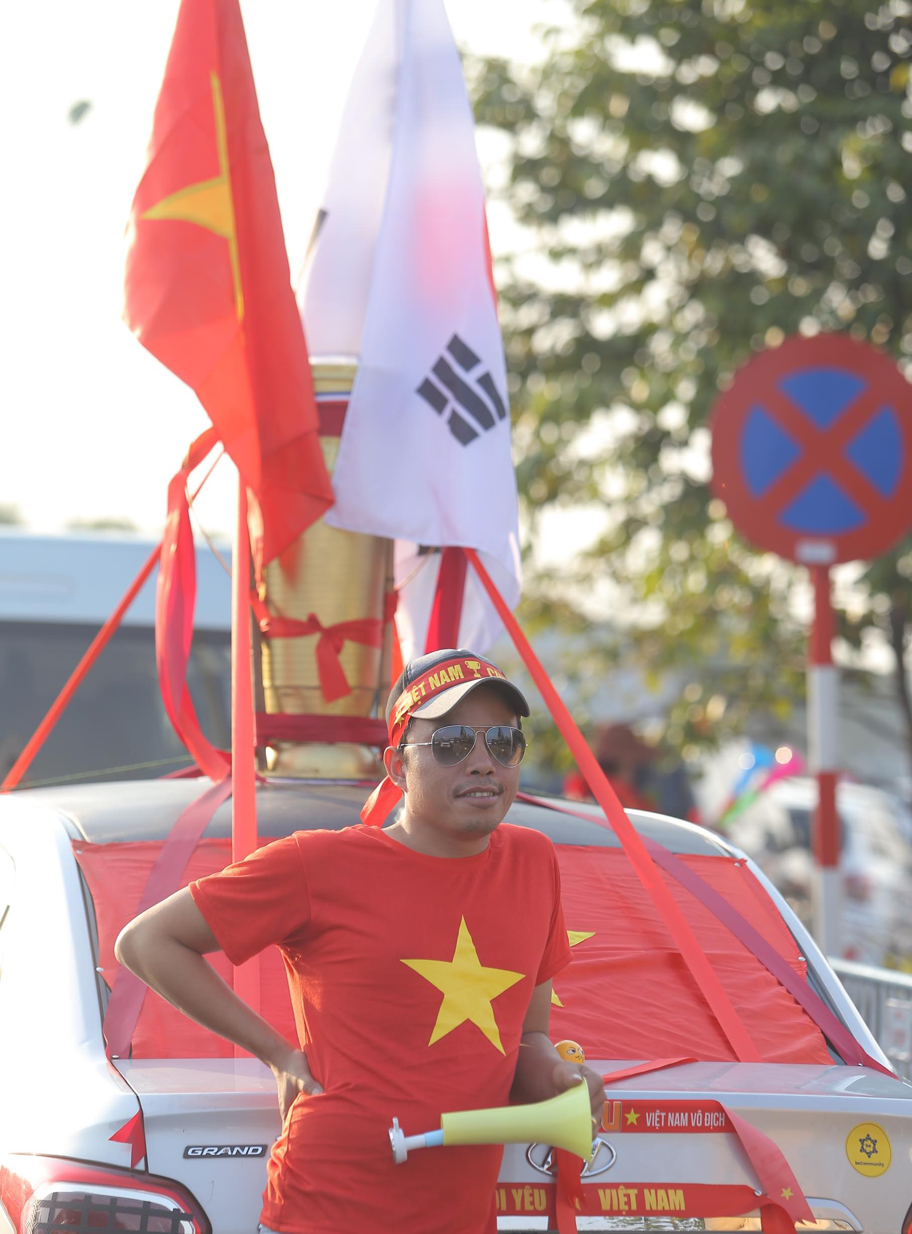 Thủ tướng nồng nhiệt ch&agrave;o đ&oacute;n, ch&uacute;c mừng c&aacute;c HLV, VĐV đo&agrave;n thể thao Việt Nam - Ảnh 7.