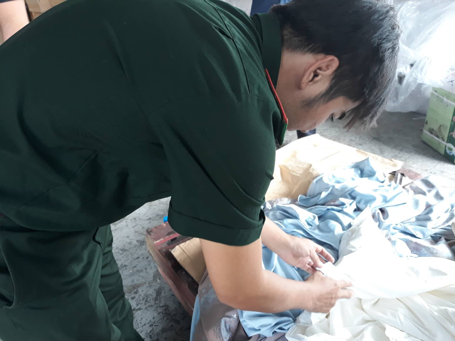 Gối cao su nhập từ Trung Quốc nhưng tem nhãn ghi sản xuất tại Việt Nam