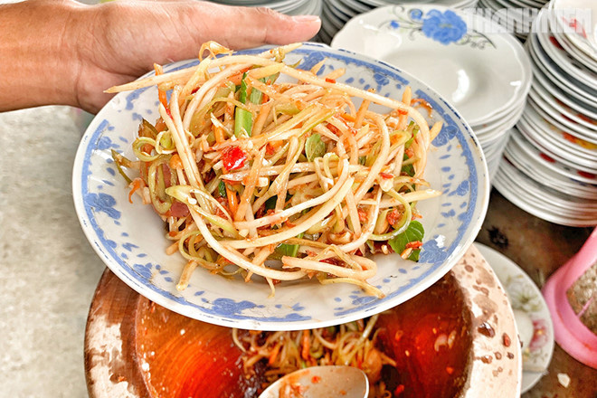 Về miền T&acirc;y ăn đu đủ đ&acirc;m  - Ảnh 1.