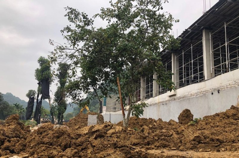 Cận cảnh c&ocirc;ng tr&igrave;nh khủng vượt ph&eacute;p x&acirc;m hại di sản Tr&agrave;ng An - Ảnh 14.