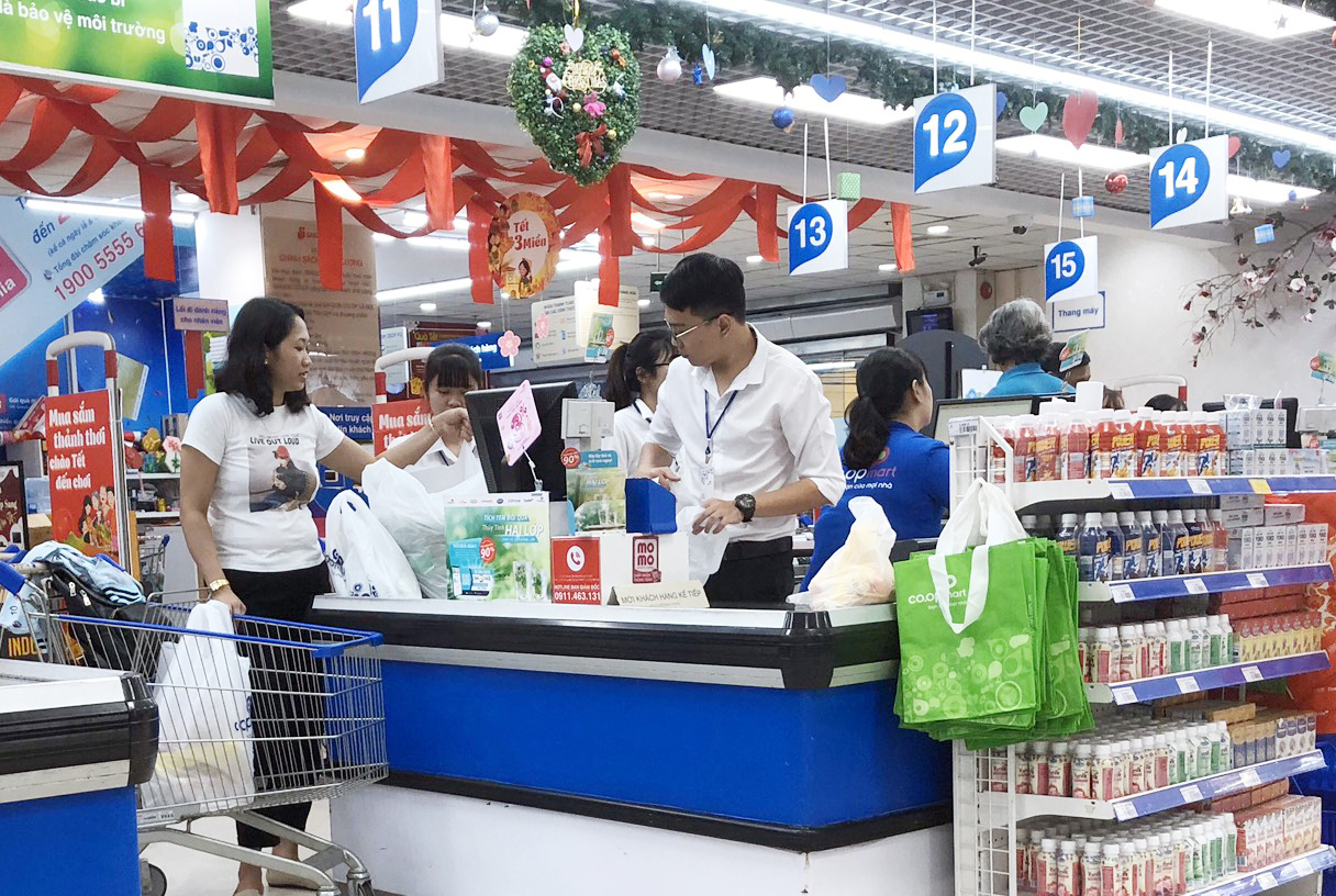 Sôi động việc làm Tết