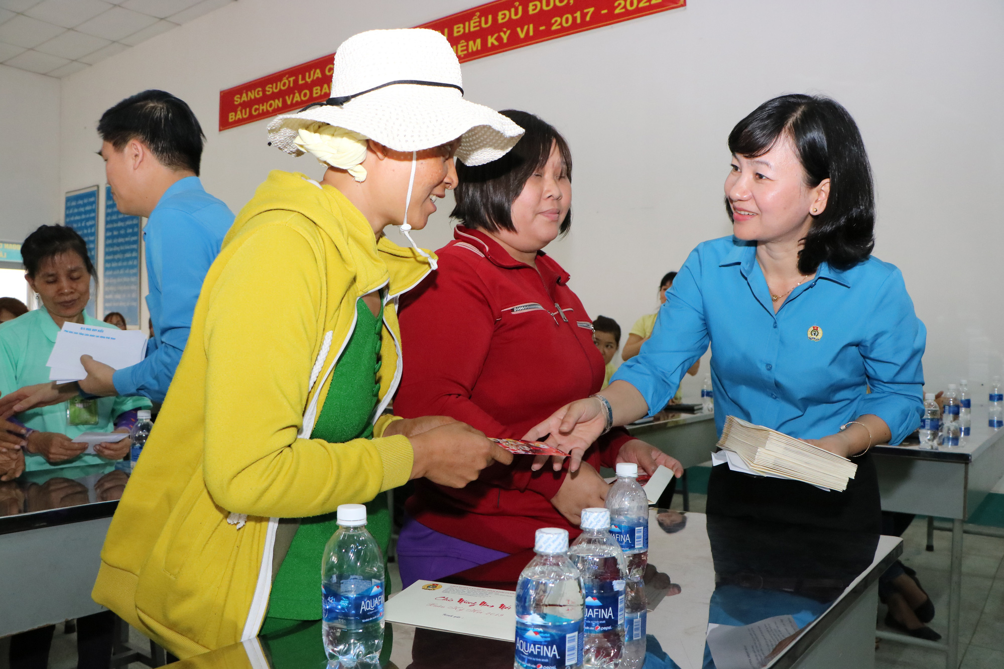 Bình Dương tặng 5.000 vé Tết cho công nhân