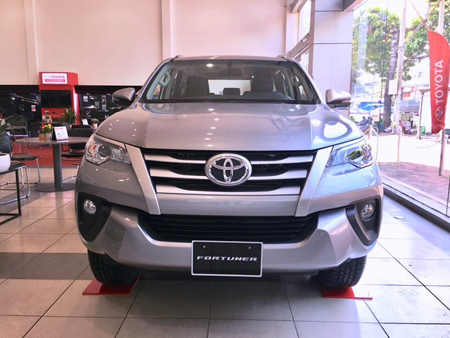 Giảm gi&aacute; h&agrave;ng trăm triệu đồng, doanh số xe SUV vẫn b&egrave;o bọt - Ảnh 1.