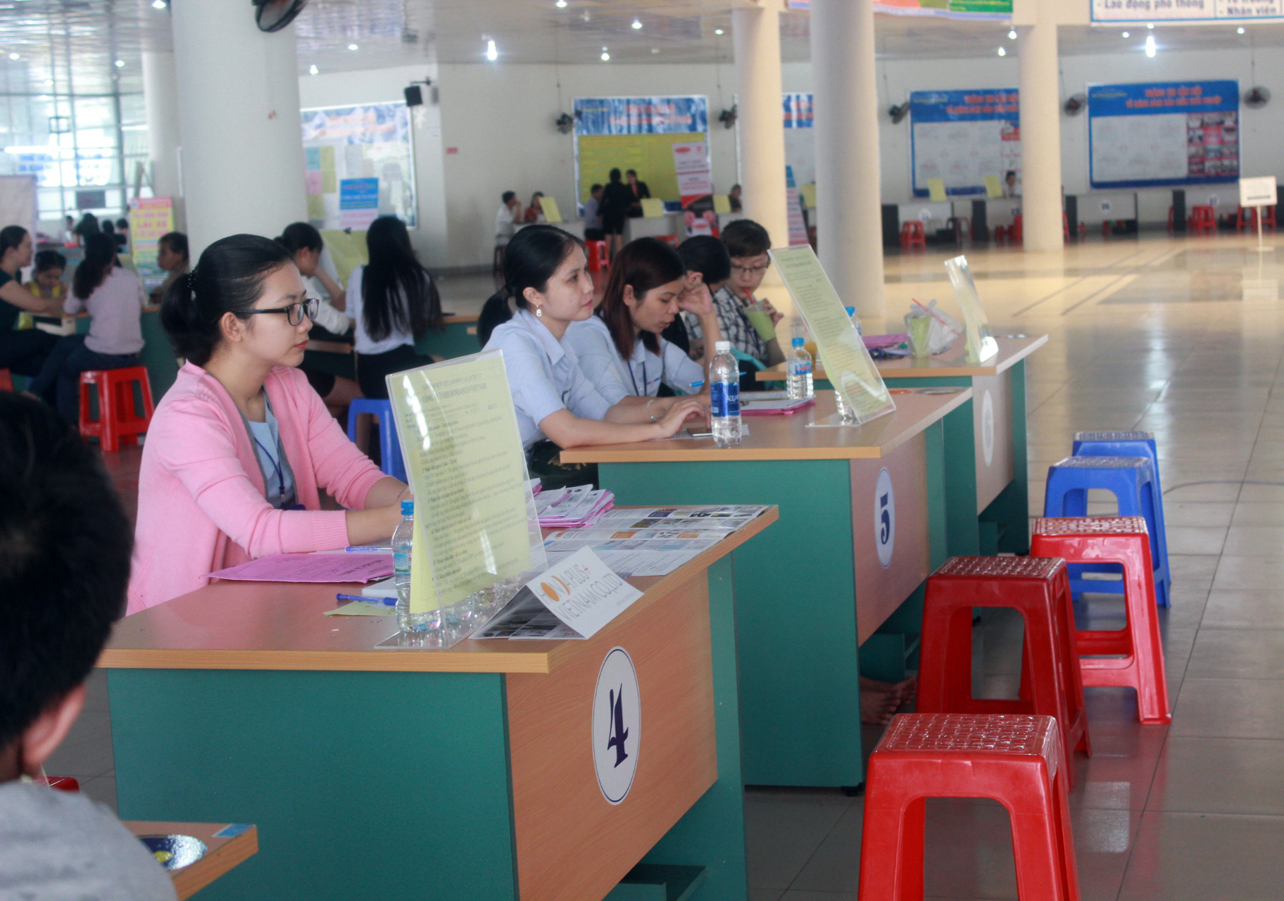 Đồng Nai tuyển không ra lao động