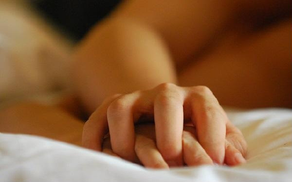 Để ch&agrave;ng m&ecirc; mẩn kh&ocirc;ng bao giờ t&igrave;m b&oacute;ng hồng kh&aacute;c - Ảnh 1.