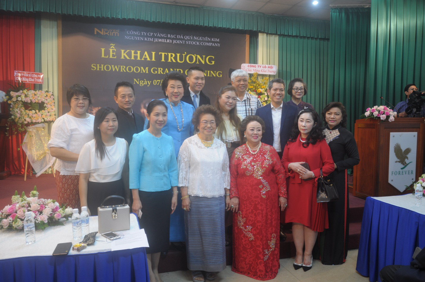 Khai trương showroom Nguyên Kim Jewelry tại TP HCM - Ảnh 2.
