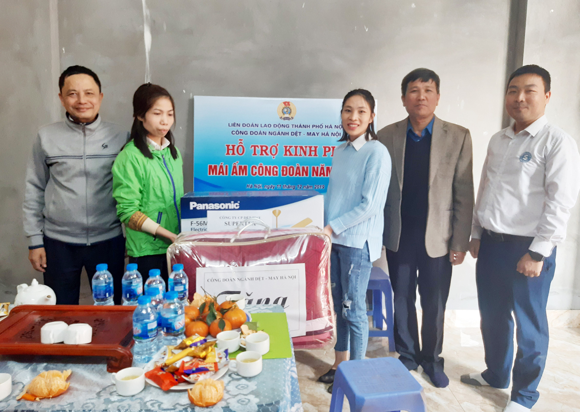 Công nhân khó khăn được đón Tết trong nhà mới