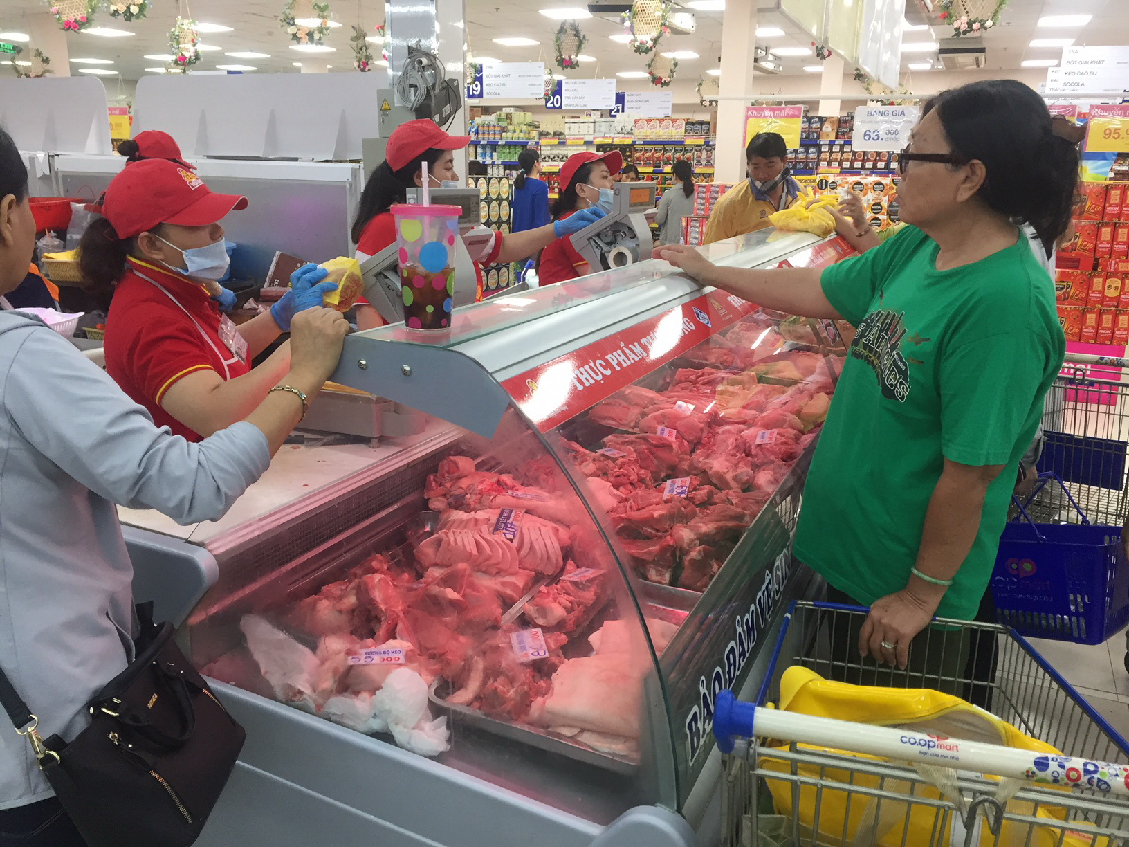 Giá heo ở chợ đầu mối giảm do sức mua giảm