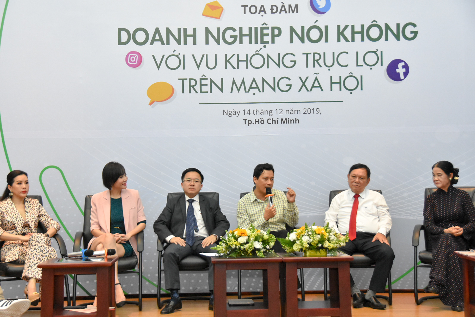 Thiệt hại lớn do bị b&ecirc;u xấu tr&ecirc;n mạng (*): Doanh nghiệp n&ecirc;n tố c&aacute;o, khởi kiện - Ảnh 1.