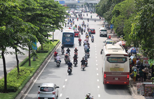 Khó hiểu với việc "xe dù, bến cóc" thành... bất trị!