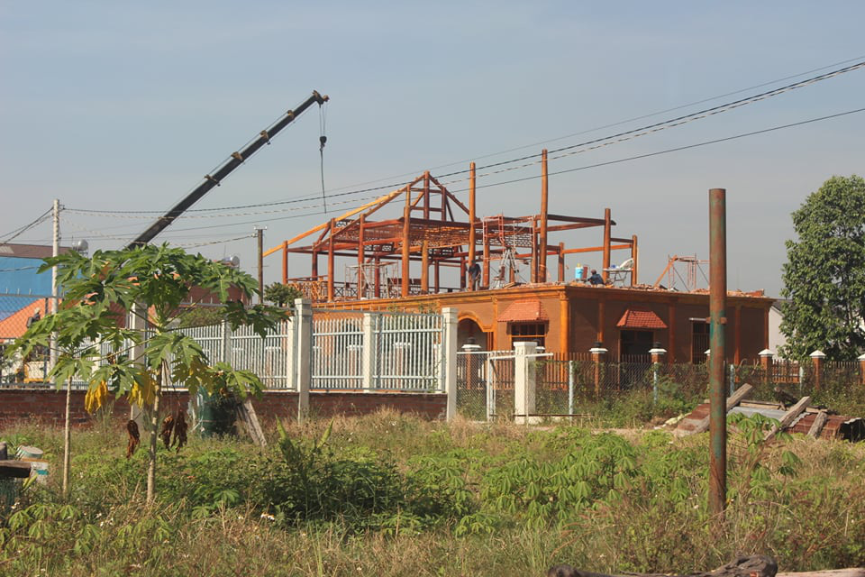Đồng Nai: Tháo dỡ biệt thự gỗ xây dựng trái phép ở cù lao