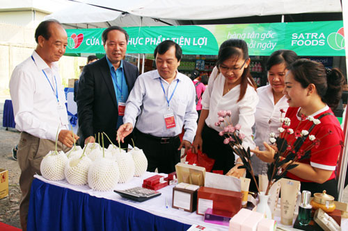 "Tết sum vầy" cho công nhân dệt may