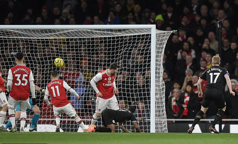 Sao Bỉ chói sáng, Man City đè bẹp Arsenal tại Emirates - Ảnh 2.