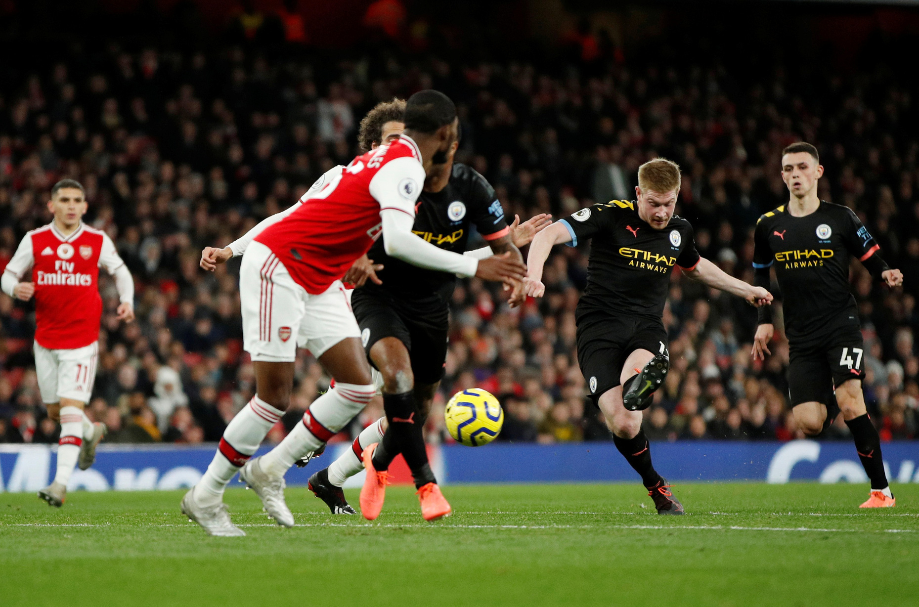Sao Bỉ chói sáng, Man City đè bẹp Arsenal tại Emirates
