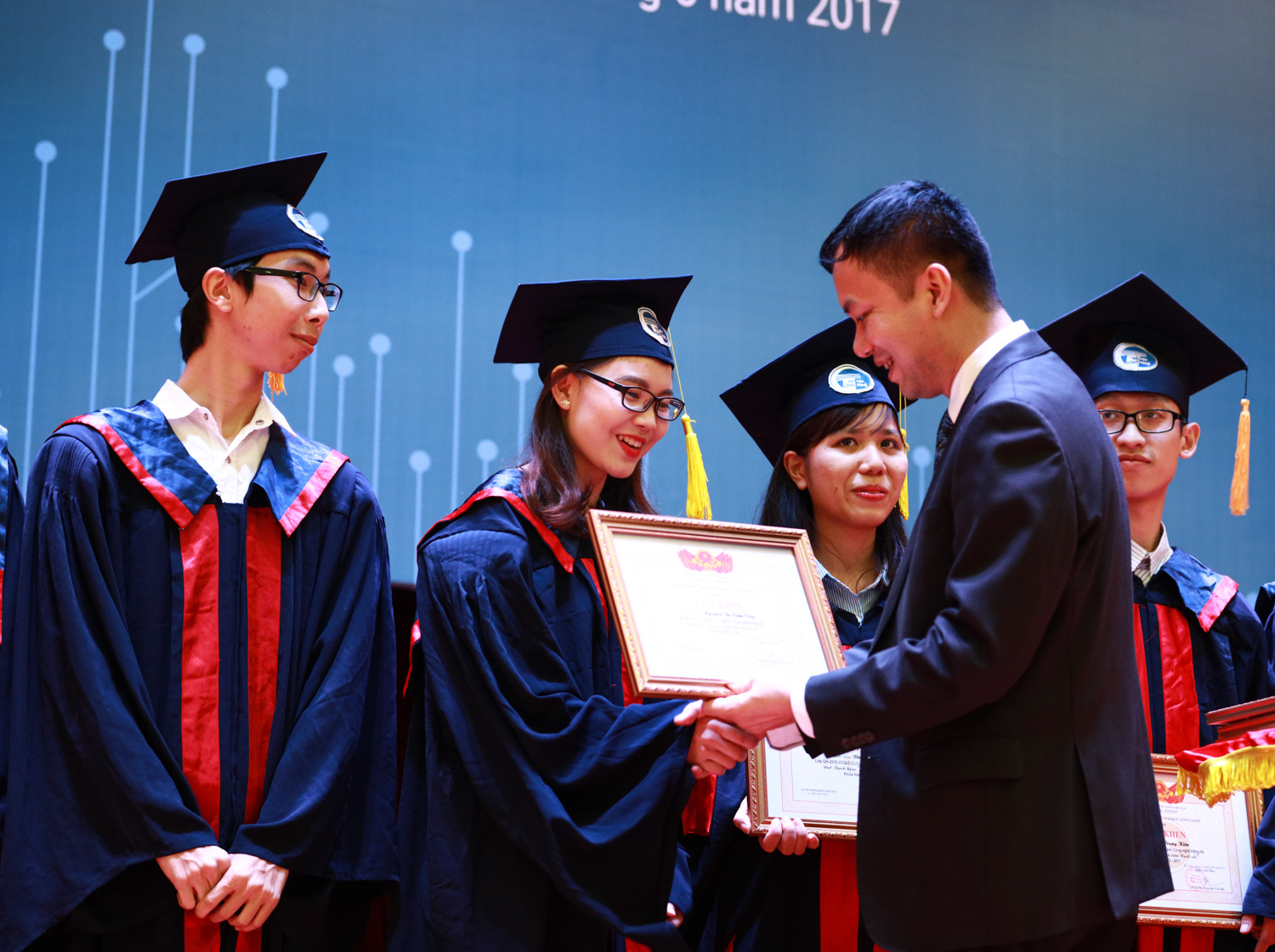 Sinh viên xuất sắc được xét tuyển công chức từ 1-7-2020