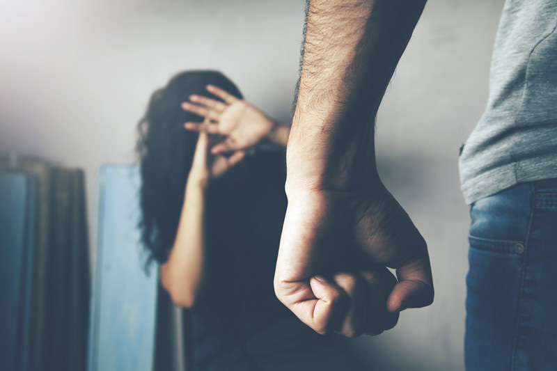 Sợ hãi vì “bản án” chồng dành cho mỗi đêm - Ảnh 1.