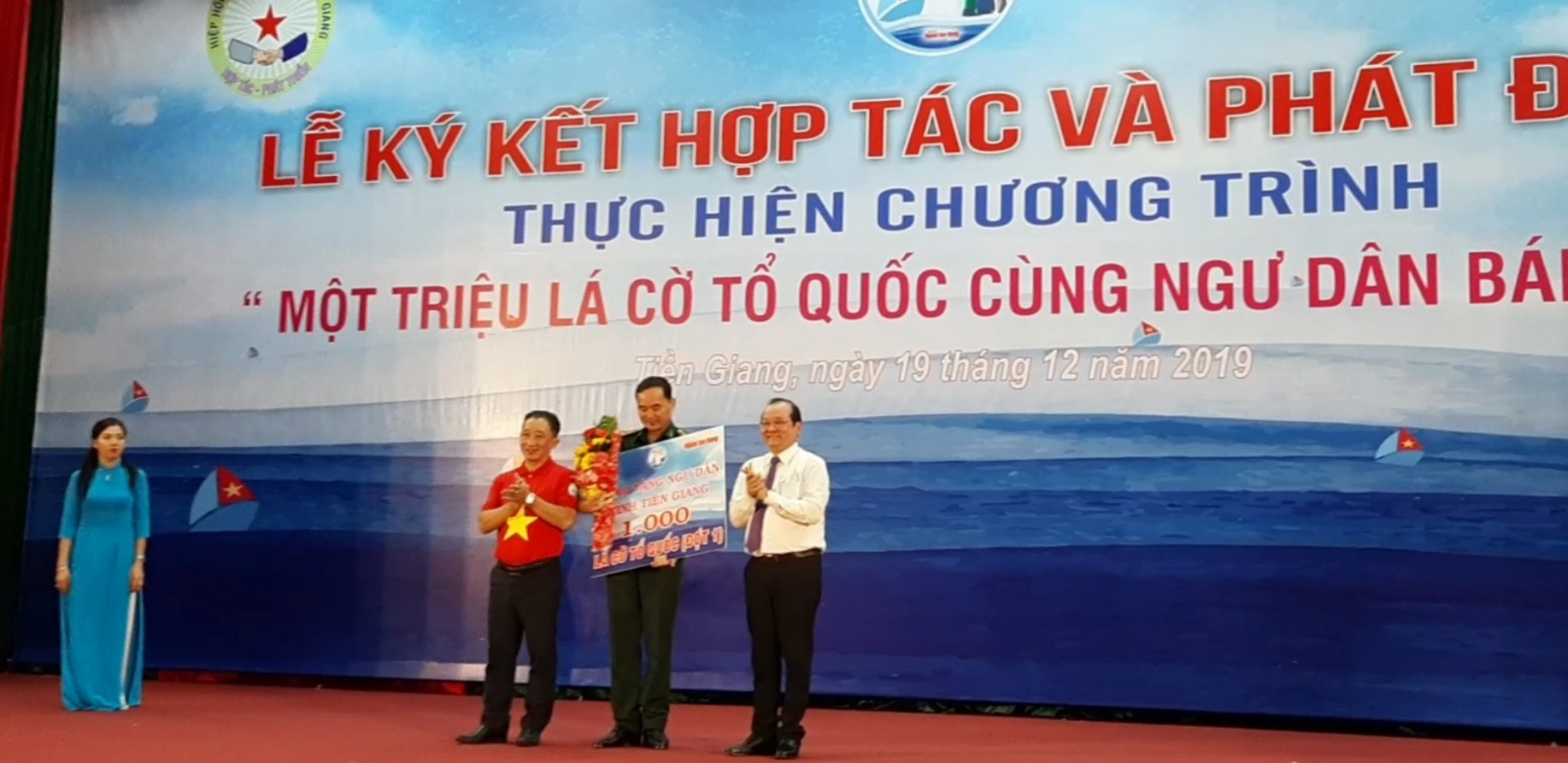 Ngư d&acirc;n Tiền Giang h&acirc;n hoan đ&oacute;n cờ Tổ quốc - Ảnh 15.