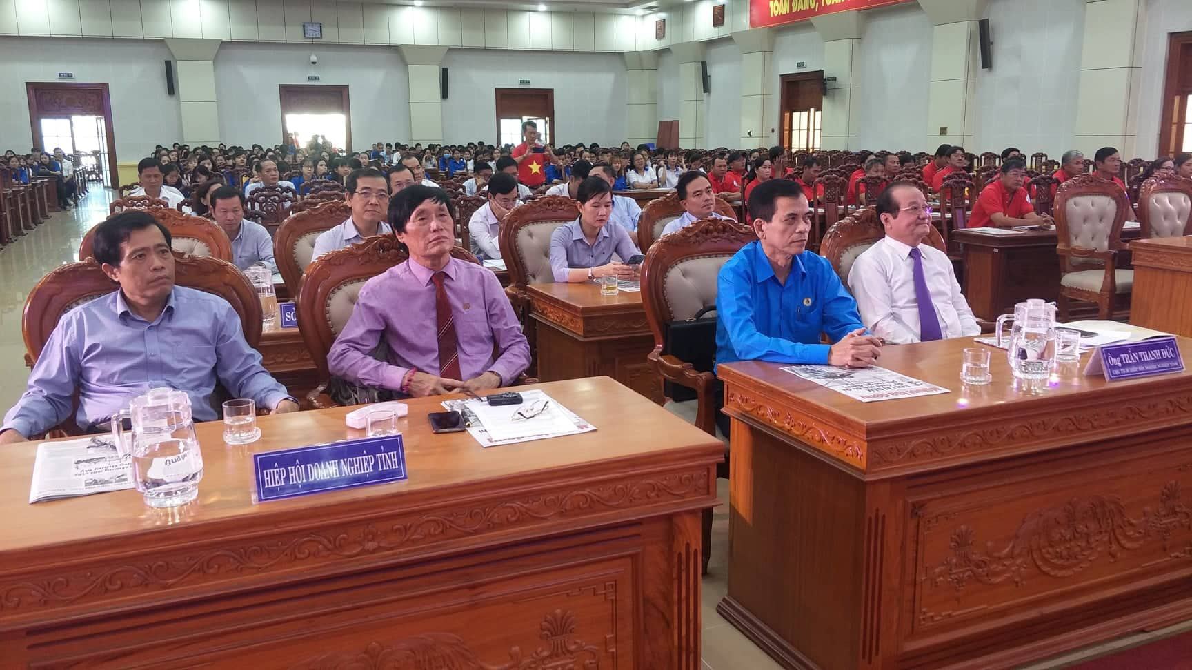 Ngư d&acirc;n Tiền Giang h&acirc;n hoan đ&oacute;n cờ Tổ quốc - Ảnh 8.