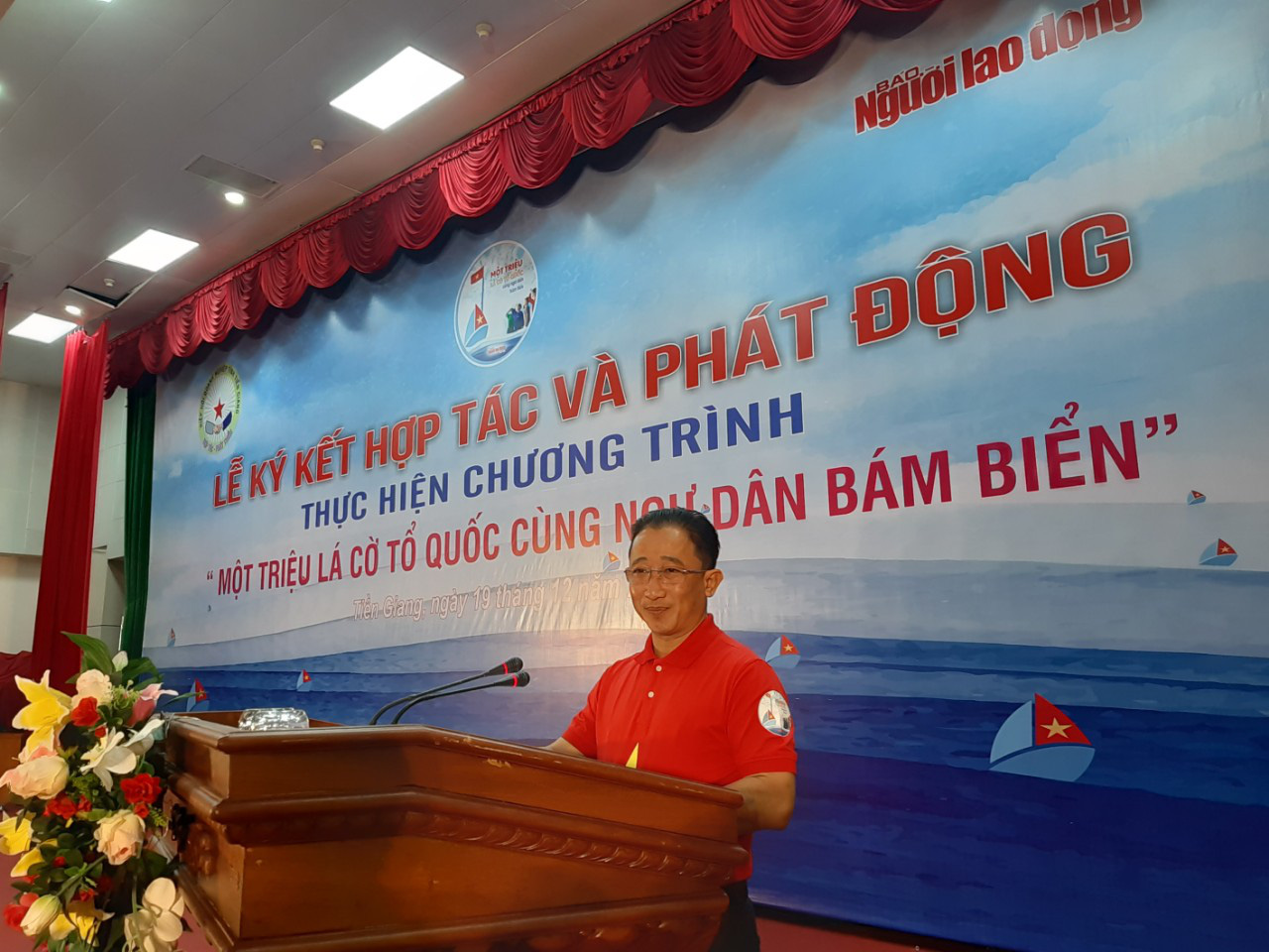 Ngư d&acirc;n Tiền Giang h&acirc;n hoan đ&oacute;n cờ Tổ quốc - Ảnh 6.