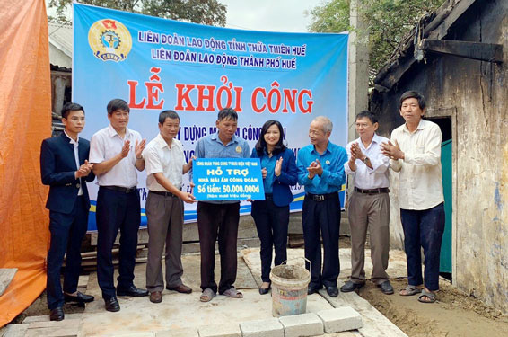 Thừa Thiên - Huế: Giúp đoàn viên nghèo an cư
